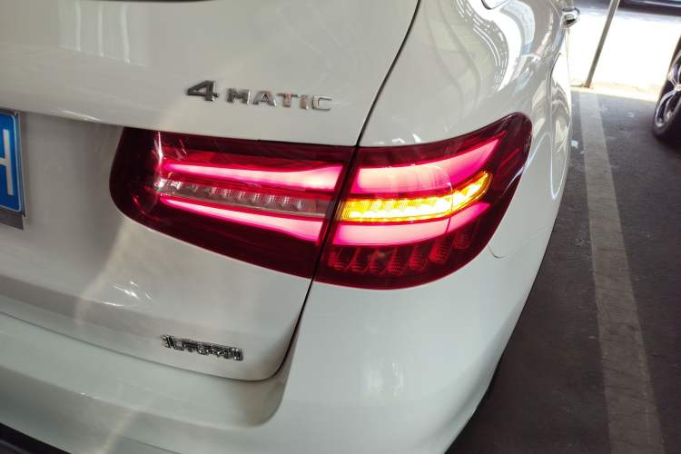 Used Mercedes-Benz GLC 2017 GLC 260 4MATIC Luxury Model Right Rear Taillight
