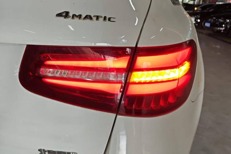 Used Mercedes-Benz GLC 2017 GLC 300 4MATIC Sport Edition Right Rear Taillight