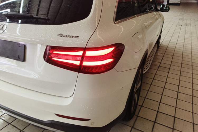 Used Mercedes-Benz GLC 2017 GLC 260 4MATIC Luxury Model Right Rear Taillight