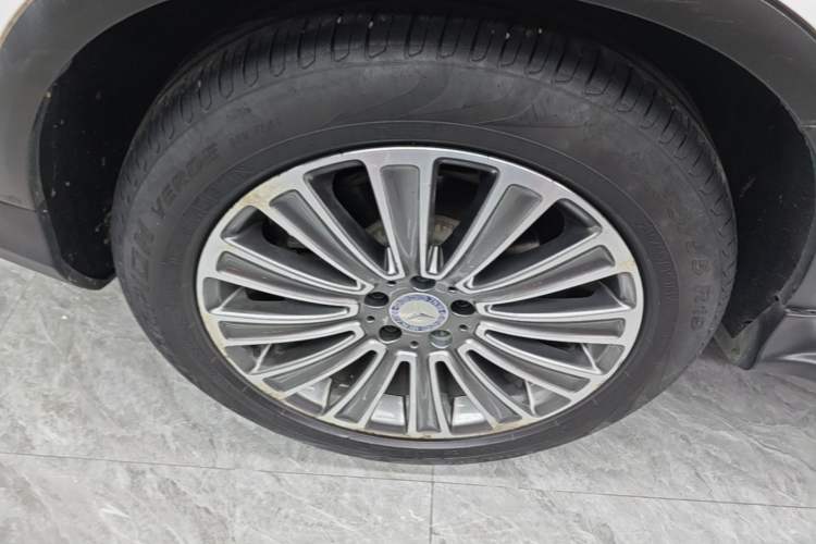 Used Mercedes-Benz GLC 2017 GLC 200 4MATIC Right Rear Wheel Hub