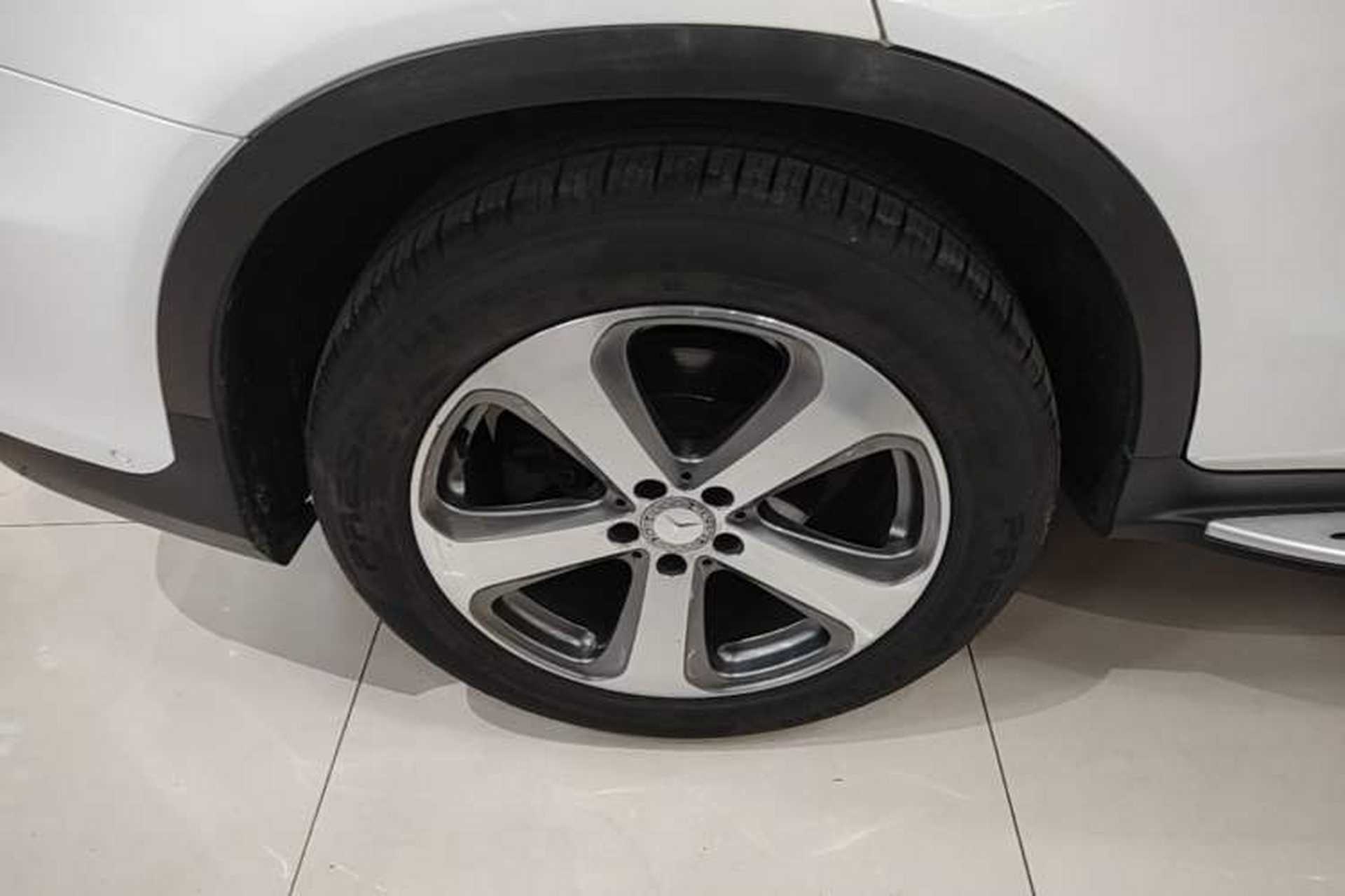 Used Mercedes-Benz GLC 2017 GLC 260 4MATIC Luxury Model Right Rear Wheel Hub