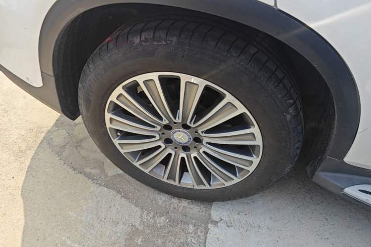 Used Mercedes-Benz GLC 2017 GLC 260 4MATIC Dynamic Edition Right Rear Wheel Hub