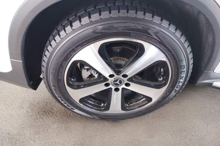 Used Mercedes-Benz GLC 2017 GLC 260 4MATIC Luxury Model Right Rear Wheel Hub