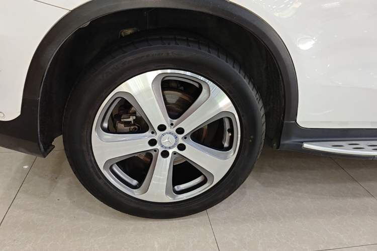 Used Mercedes-Benz GLC 2017 GLC 260 4MATIC Luxury Model Right Rear Wheel Hub