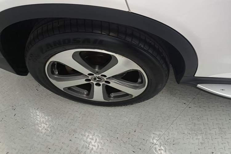 Used Mercedes-Benz GLC 2017 GLC 260 4MATIC Luxury Model Right Rear Wheel Hub