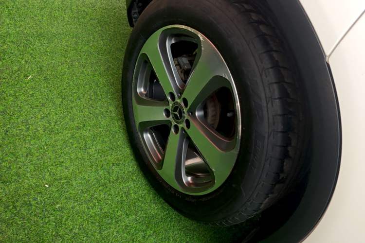 Used Mercedes-Benz GLC 2017 GLC 260 4MATIC Luxury Model Right Rear Wheel Hub