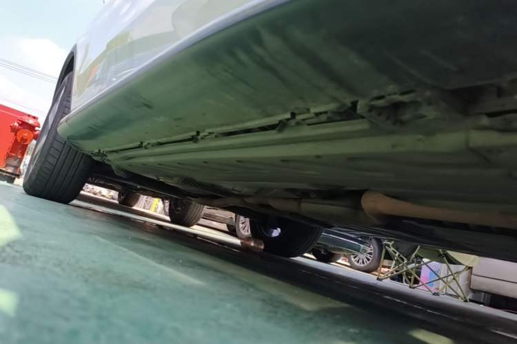 Used Mercedes-Benz GLC 2017 GLC 300 4MATIC Sport Edition Right Side Sill
