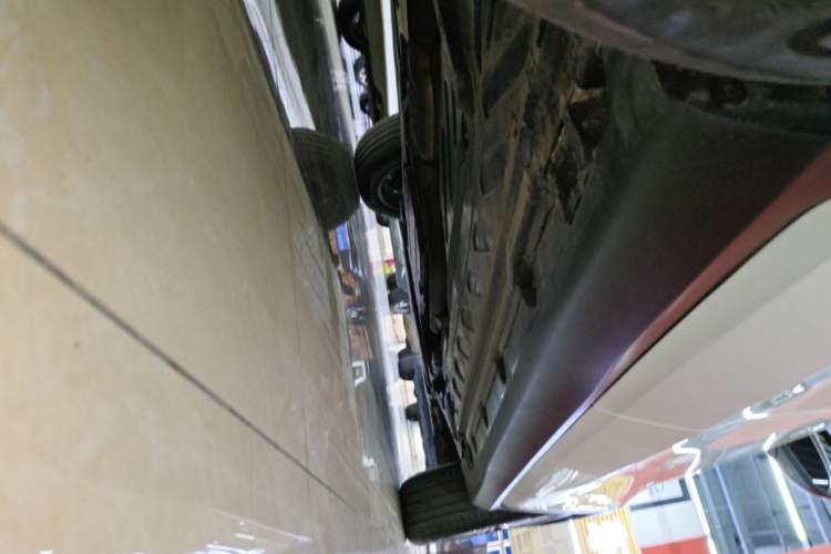 Used Mercedes-Benz GLC 2017 GLC 260 4MATIC Dynamic Edition Right Side Sill