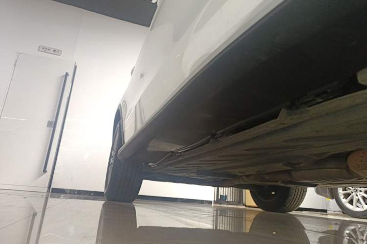 Used Mercedes-Benz GLC 2017 GLC 200 4MATIC Right Side Sill