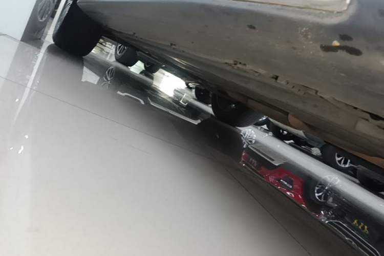 Used Mercedes-Benz GLC 2017 GLC 260 4MATIC Dynamic Edition Right Side Sill