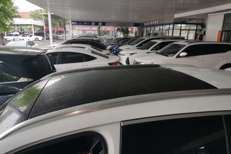 Used Mercedes-Benz GLC 2017 GLC 300 4MATIC Luxury Model Roof