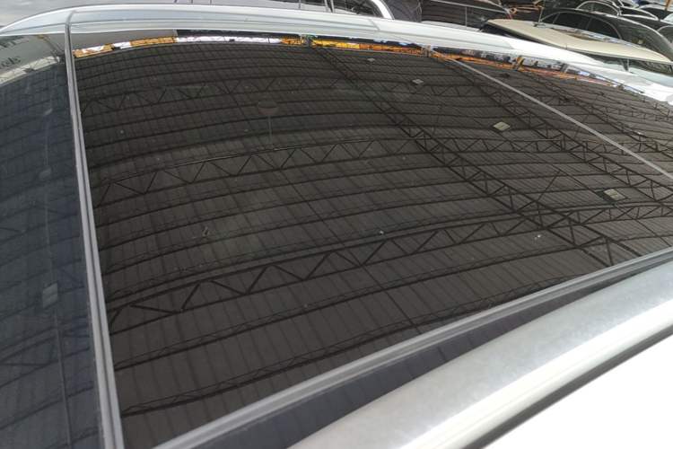 Used Mercedes-Benz GLC 2017 GLC 260 4MATIC Luxury Model Roof