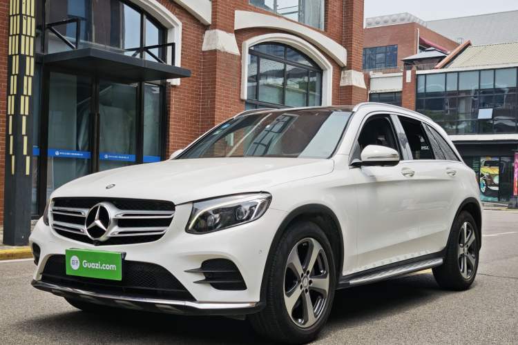 Used Mercedes-Benz GLC 2017 GLC 300 4MATIC Sport Edition Guazi used car, China used car export, Used car for sale, Used cars, Cheapest cars for sale