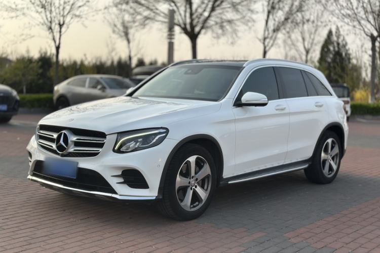 Used Mercedes-Benz GLC 2017 GLC 260 4MATIC Luxury Model Guazi used car, China used car export, Used car for sale, Used cars, Cheapest cars for sale
