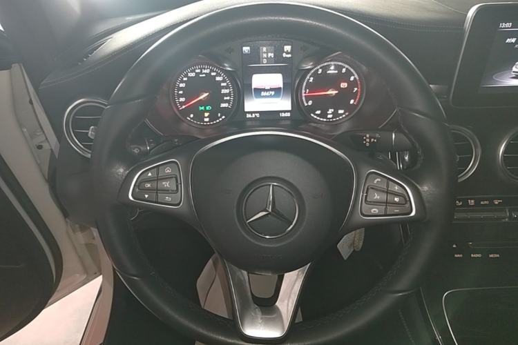 Used Mercedes-Benz GLC 2017 GLC 260 4MATIC Dynamic Edition Steering Wheel