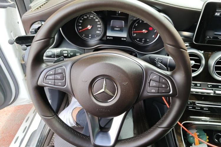 Used Mercedes-Benz GLC 2017 GLC 260 4MATIC Dynamic Edition Steering Wheel