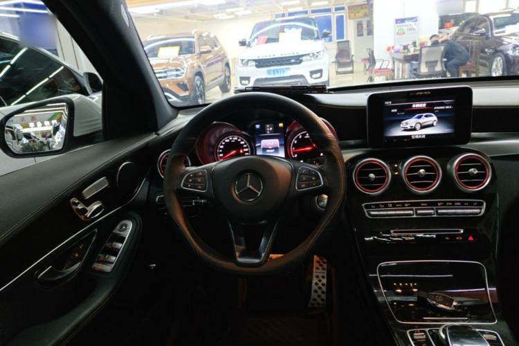 Used Mercedes-Benz GLC 2017 GLC 260 4MATIC Dynamic Edition Steering Wheel