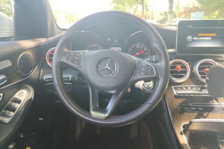 Used Mercedes-Benz GLC 2017 GLC 260 4MATIC Dynamic Edition Steering Wheel
