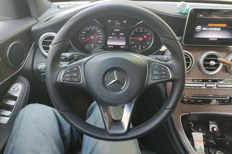 Used Mercedes-Benz GLC 2017 GLC 300 4MATIC Sport Edition Steering Wheel