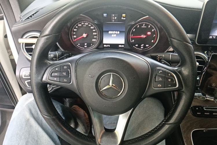 Used Mercedes-Benz GLC 2017 GLC 300 4MATIC Sport Edition Steering Wheel