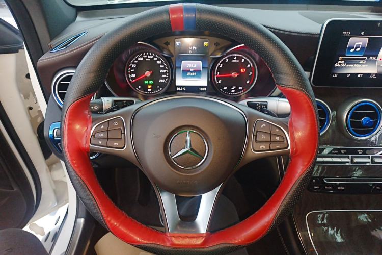 Used Mercedes-Benz GLC 2017 GLC 300 4MATIC Sport Edition Steering Wheel