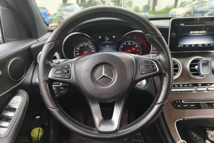 Used Mercedes-Benz GLC 2017 GLC 300 4MATIC Sport Edition Steering Wheel