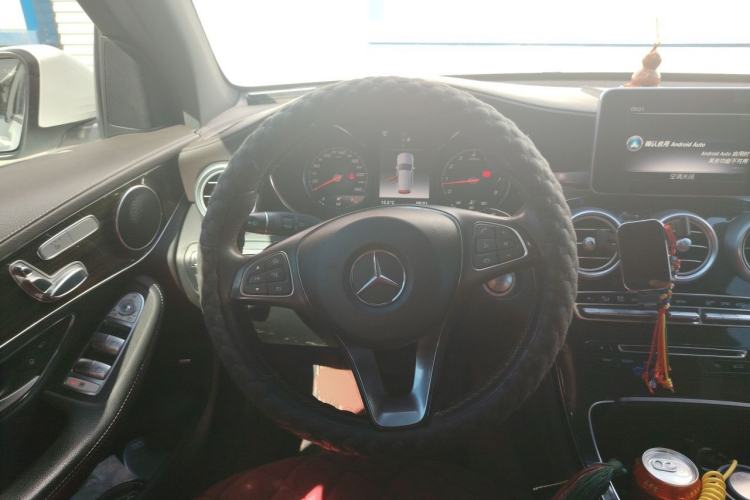 Used Mercedes-Benz GLC 2017 GLC 260 4MATIC Dynamic Edition Steering Wheel
