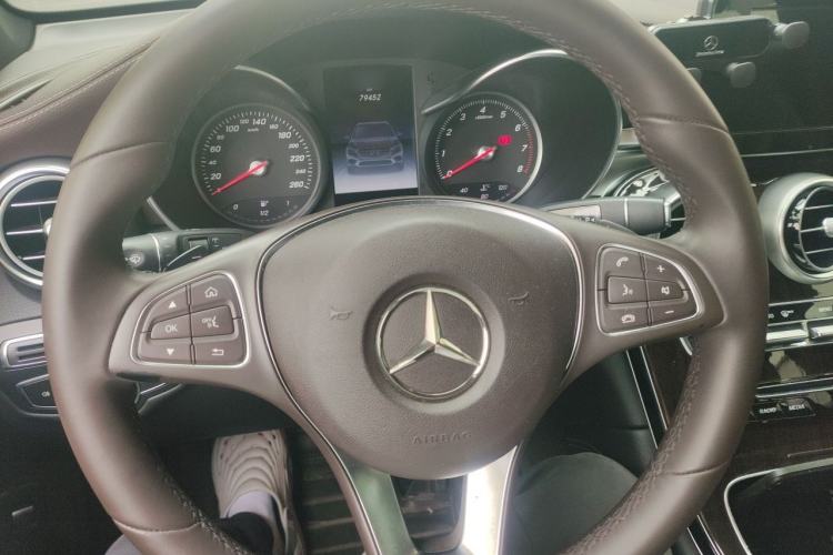 Used Mercedes-Benz GLC 2017 GLC 260 4MATIC Dynamic Edition Steering Wheel