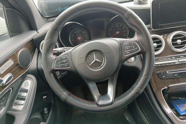 Used Mercedes-Benz GLC 2017 GLC 260 4MATIC Dynamic Edition Steering Wheel