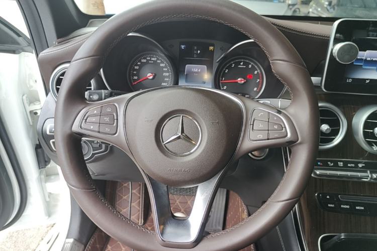 Used Mercedes-Benz GLC 2017 GLC 260 4MATIC Luxury Model Steering Wheel