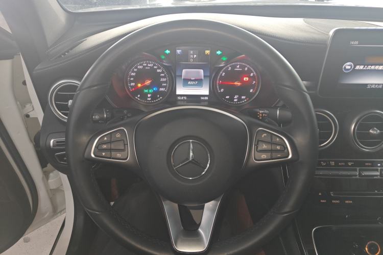 Used Mercedes-Benz GLC 2017 GLC 260 4MATIC Dynamic Edition Steering Wheel