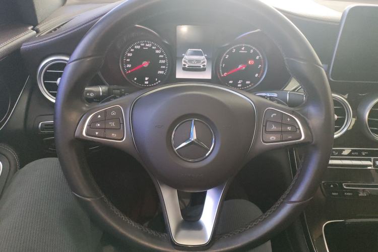 Used Mercedes-Benz GLC 2017 GLC 260 4MATIC Dynamic Edition Steering Wheel
