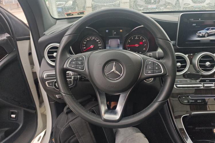 Used Mercedes-Benz GLC 2017 GLC 260 4MATIC Dynamic Edition Steering Wheel
