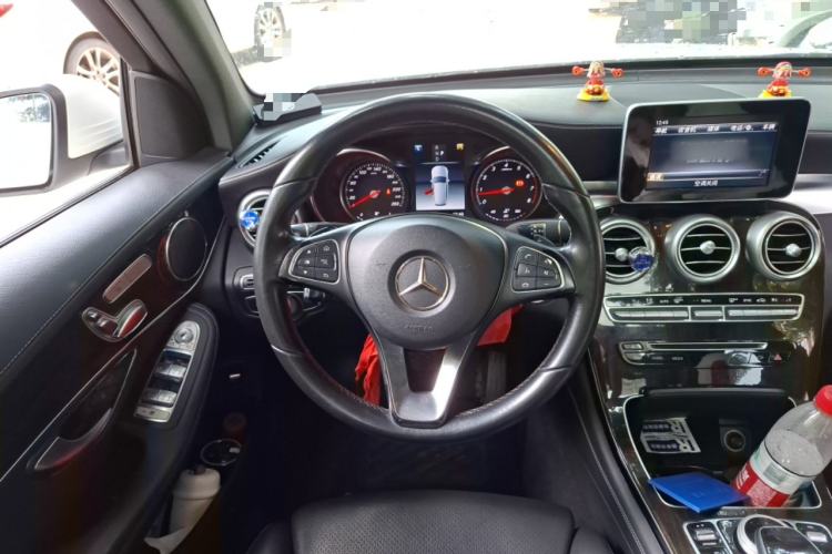 Used Mercedes-Benz GLC 2017 GLC 260 4MATIC Dynamic Edition Steering Wheel