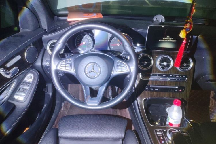 Used Mercedes-Benz GLC 2017 GLC 260 4MATIC Dynamic Edition Steering Wheel