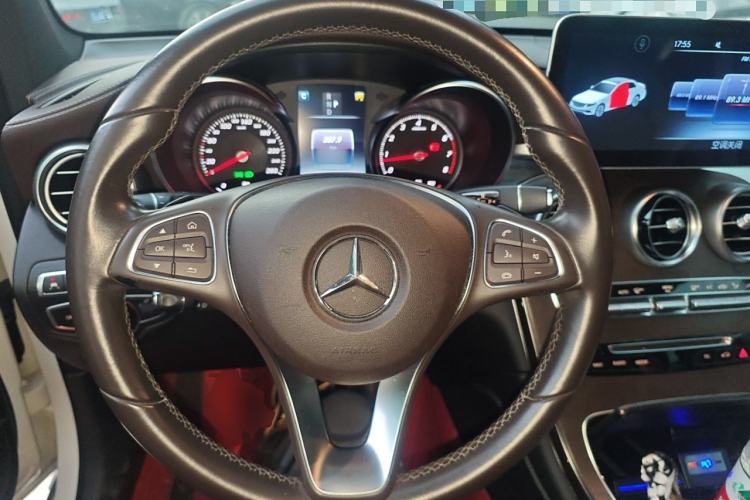 Used Mercedes-Benz GLC 2017 GLC 300 4MATIC Sport Edition Steering Wheel