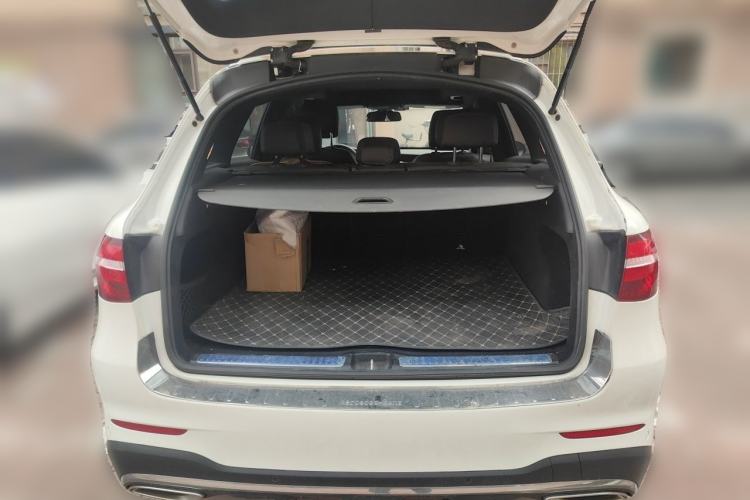 Used Mercedes-Benz GLC 2017 GLC 260 4MATIC Dynamic Edition Trunk