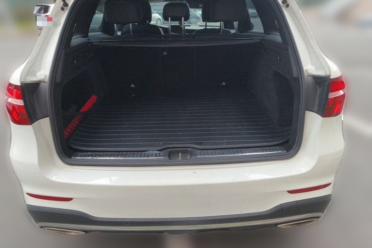 Used Mercedes-Benz GLC 2017 GLC 260 4MATIC Dynamic Edition Trunk