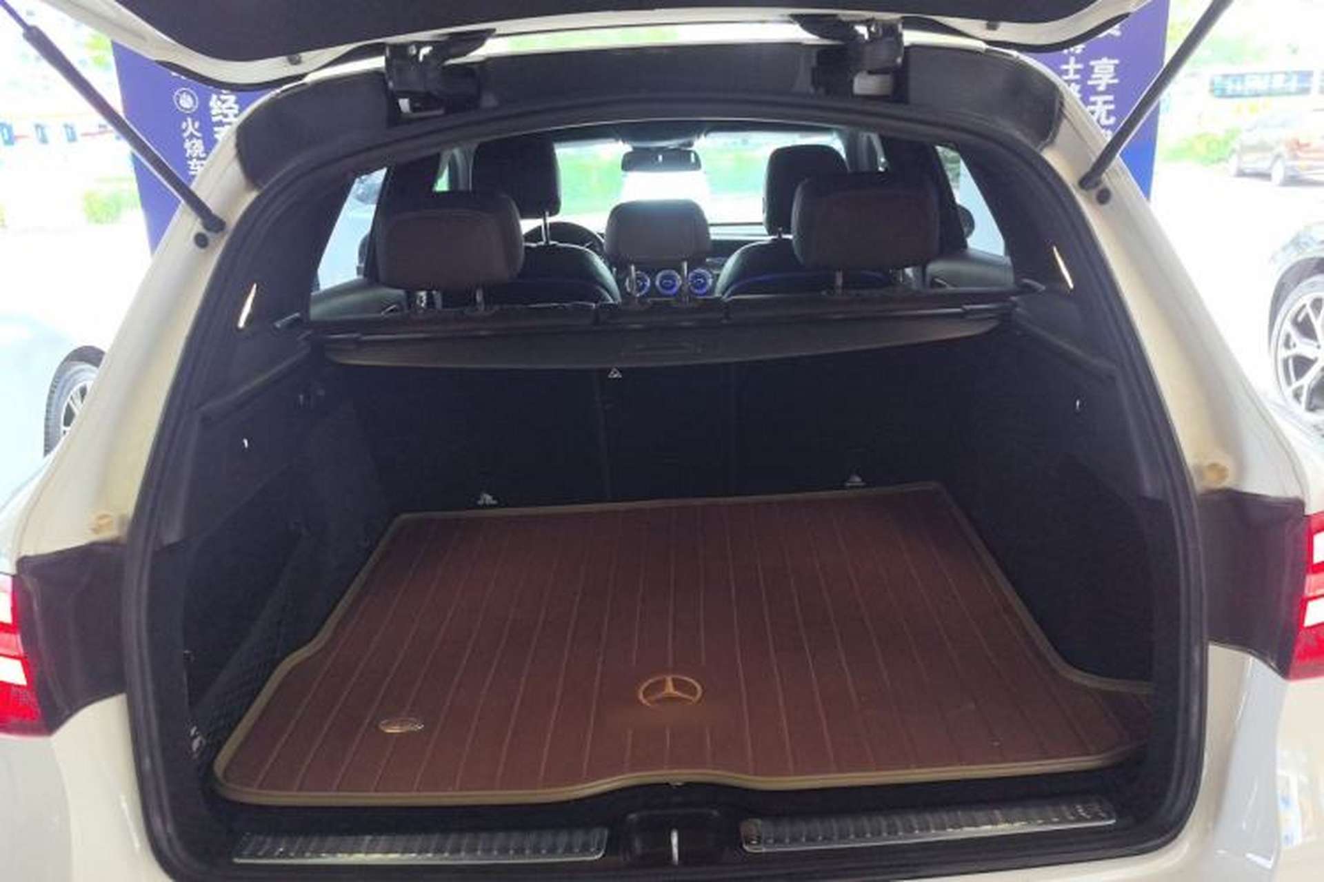 Used Mercedes-Benz GLC 2017 GLC 300 4MATIC Sport Edition Trunk