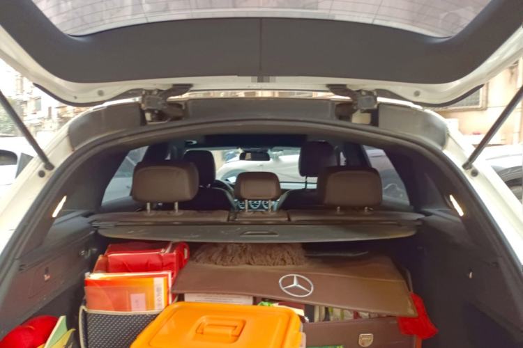 Used Mercedes-Benz GLC 2017 GLC 260 4MATIC Luxury Model Trunk