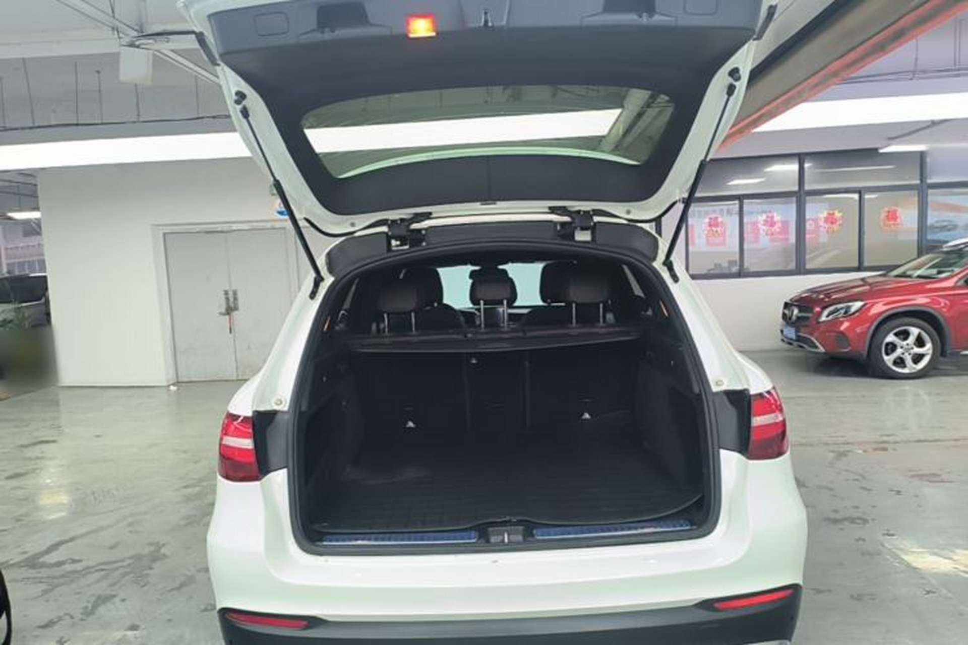 Used Mercedes-Benz GLC 2017 GLC 200 4MATIC Trunk