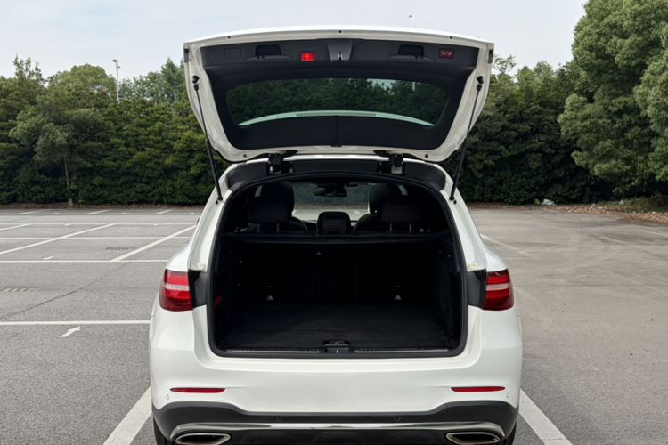 Used Mercedes-Benz GLC 2017 GLC 300 4MATIC Sport Edition Trunk