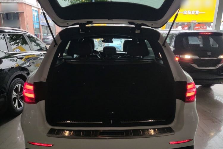 Used Mercedes-Benz GLC 2017 GLC 300 4MATIC Luxury Model Trunk