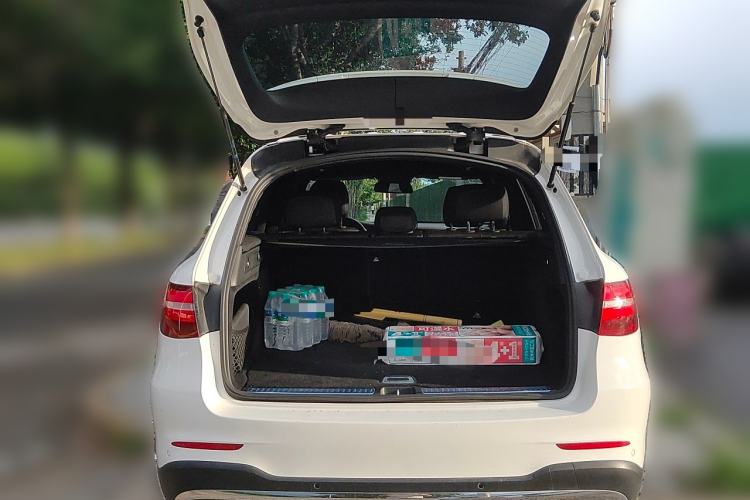 Used Mercedes-Benz GLC 2017 GLC 260 4MATIC Luxury Model Trunk