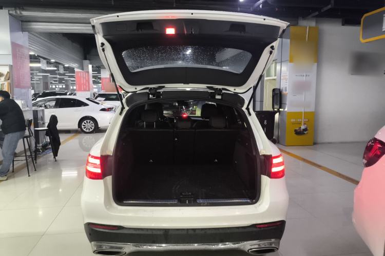 Used Mercedes-Benz GLC 2017 GLC 200 4MATIC Trunk