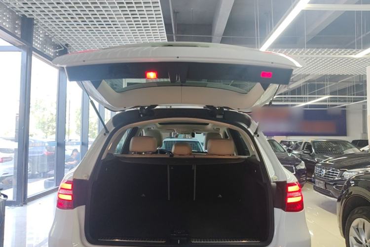 Used Mercedes-Benz GLC 2017 GLC 300 4MATIC Sport Edition Trunk