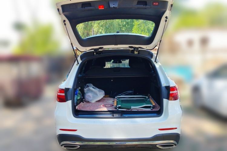 Used Mercedes-Benz GLC 2017 GLC 260 4MATIC Luxury Model Trunk