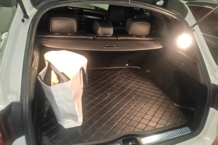 Used Mercedes-Benz GLC 2017 GLC 260 4MATIC Dynamic Edition Trunk