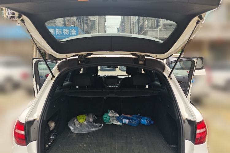 Used Mercedes-Benz GLC 2017 GLC 260 4MATIC Luxury Model Trunk