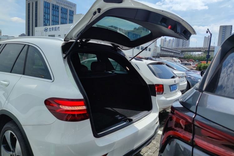 Used Mercedes-Benz GLC 2017 GLC 300 4MATIC Sport Edition Trunk